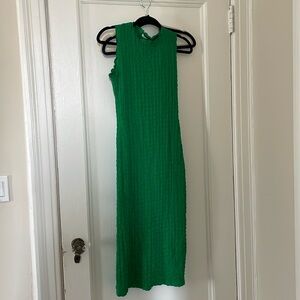 Zara green midi dress, bought June 2023, worn once. Excellent condition!